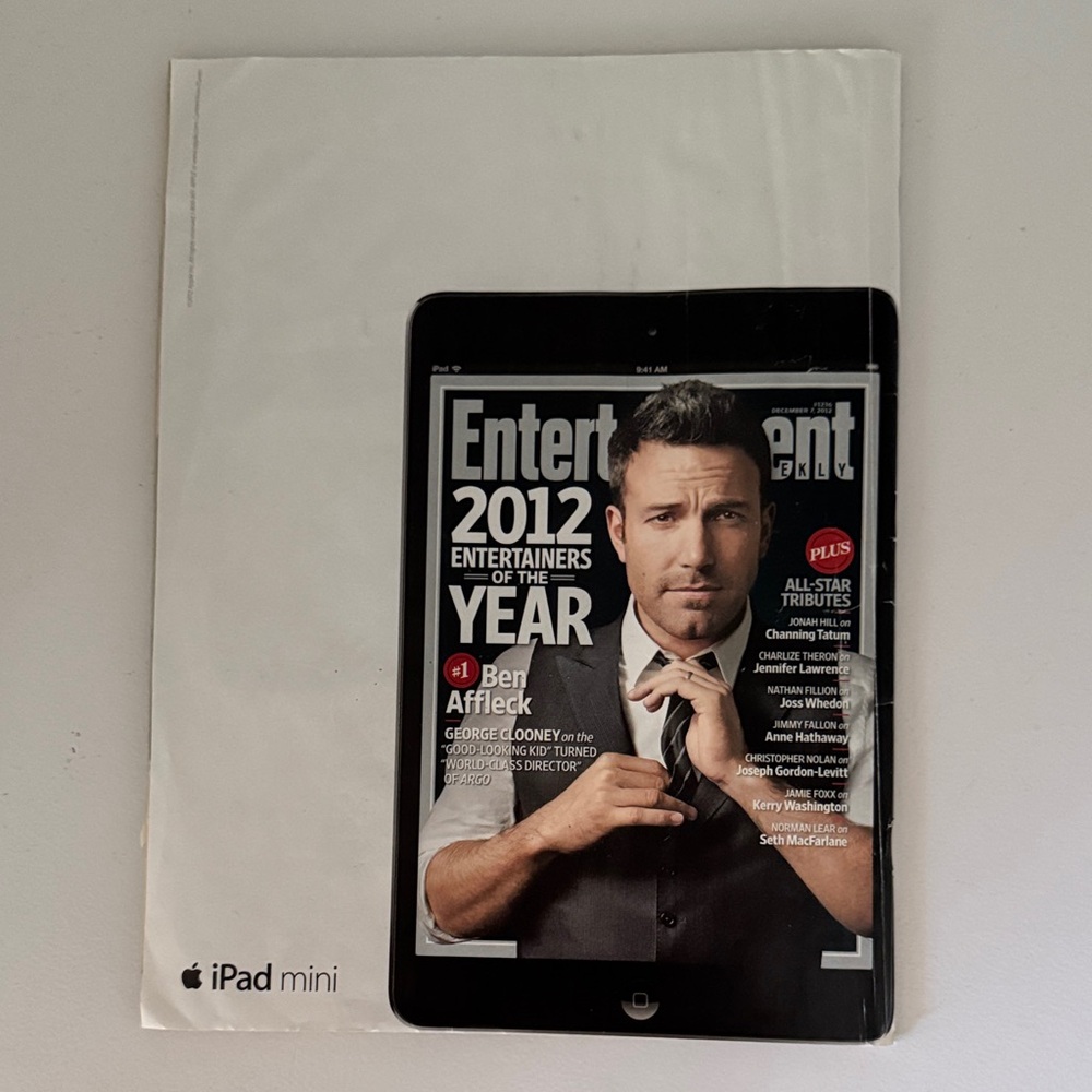 Entertainment Weekly Magazine 2012 Issue - Picture 2 of 2